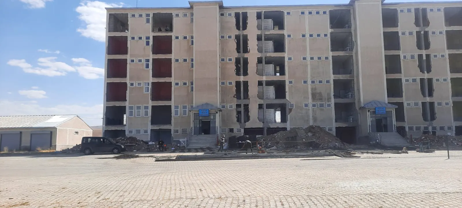 Kontrollü beton kırma ve yıkım çalışması 1